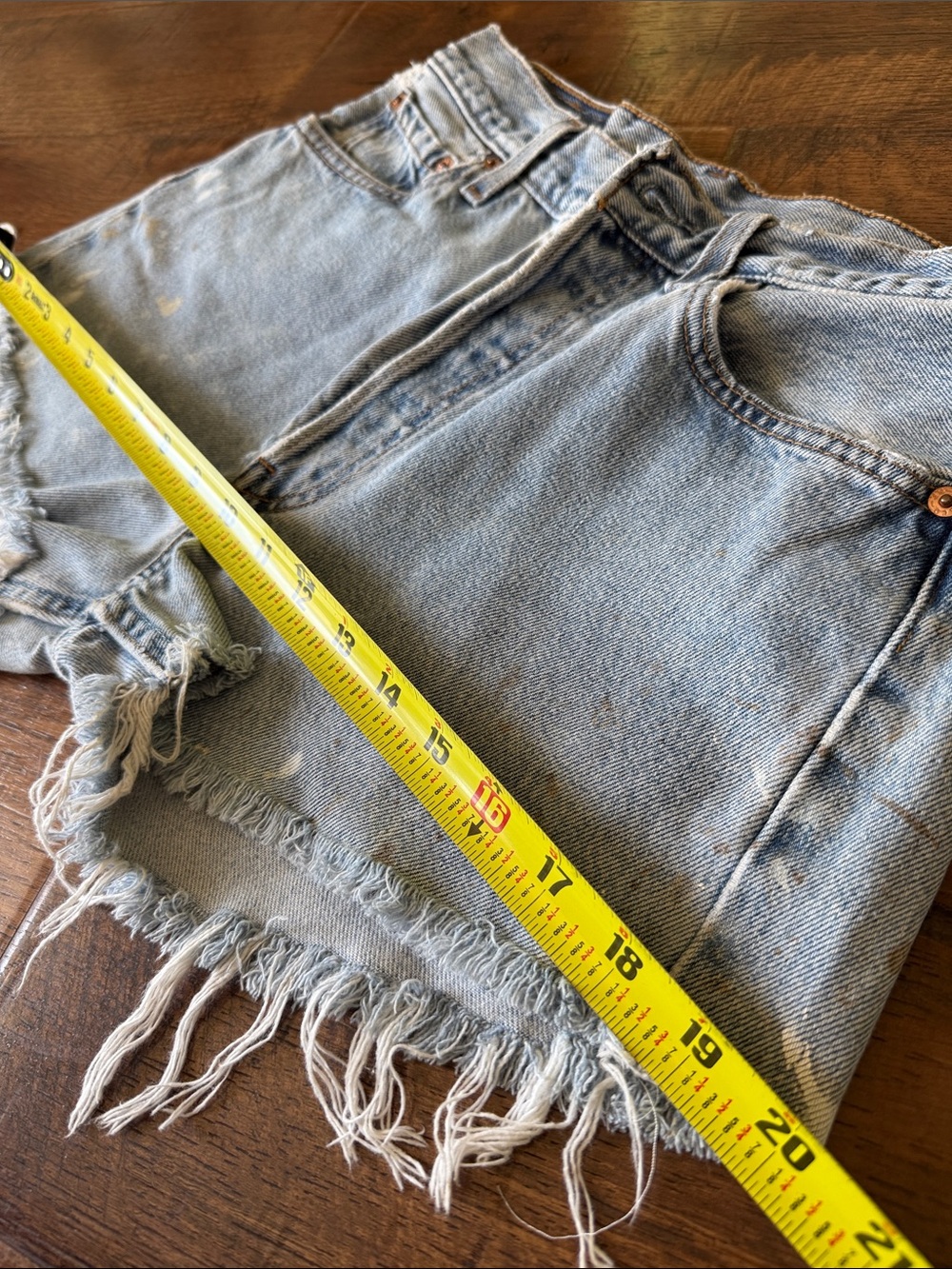 Coveted 501 Levi's Light Blue Distressed Denim Cutoff Shorts vintage - Picture 10 of 12